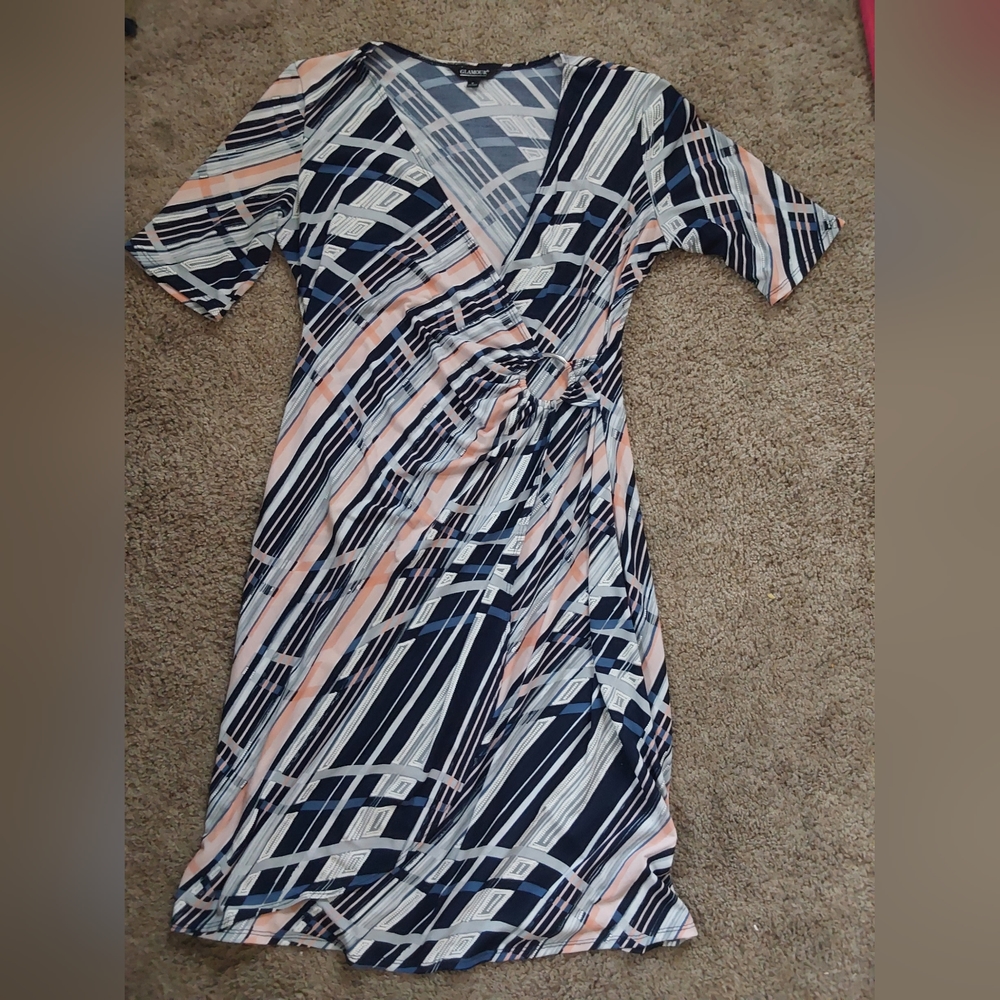 Glamor Women's Size 8 Blue Pink Knee Length Short Sleeved Dress Geometric